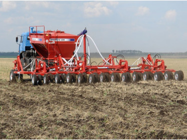 AGRATOR AVTO - автомобильные посевные комплексы
