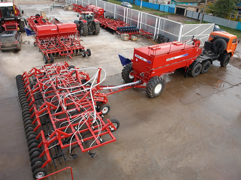 AGRATOR AVTO - автомобильные посевные комплексы