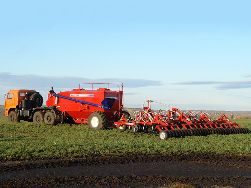 AGRATOR AVTO - автомобильные посевные комплексы