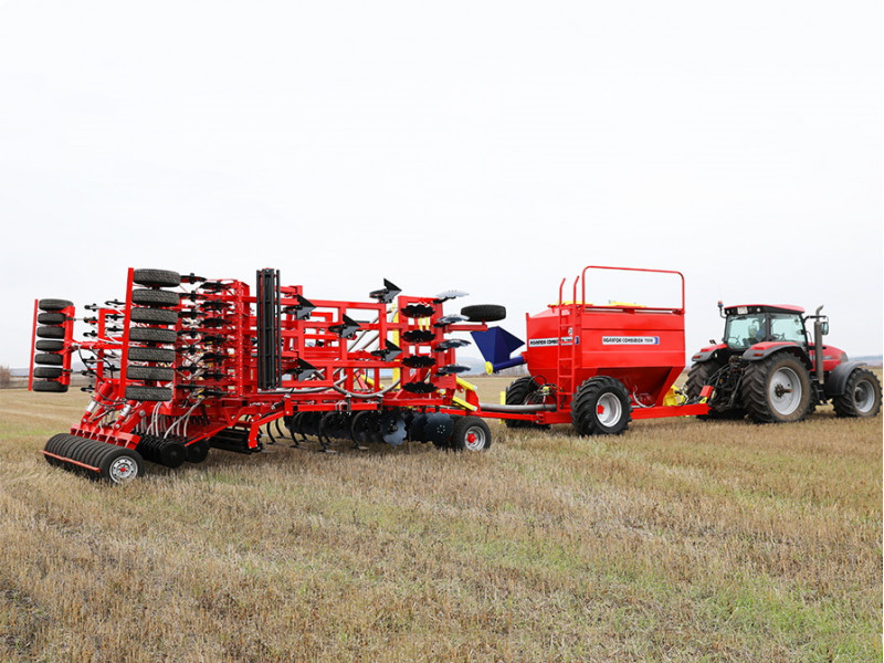 AGRATOR COMBI 5200 - комбинированный посевной комплекс
