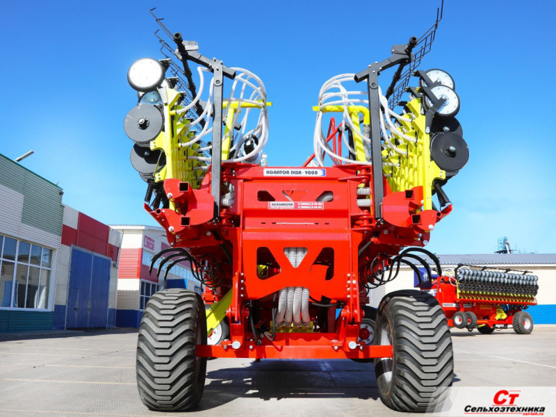 AGRATOR DISK ЕВРО 9000 - дисковый посевной комплекс с гидромотором